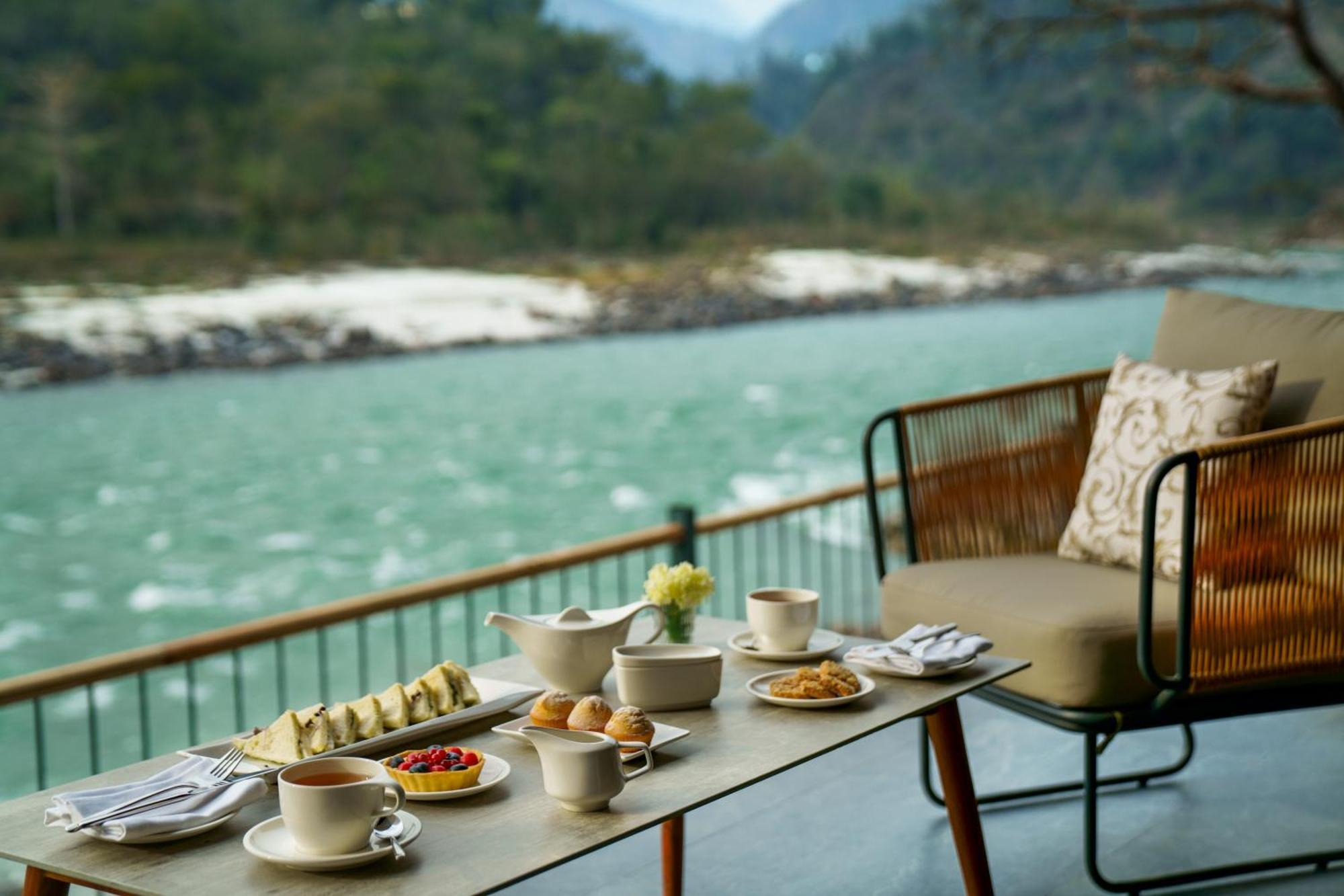 Hotel Anand Kashi By The Ganges Rishikesh - Ihcl Seleqtions Sirasu Exterior foto