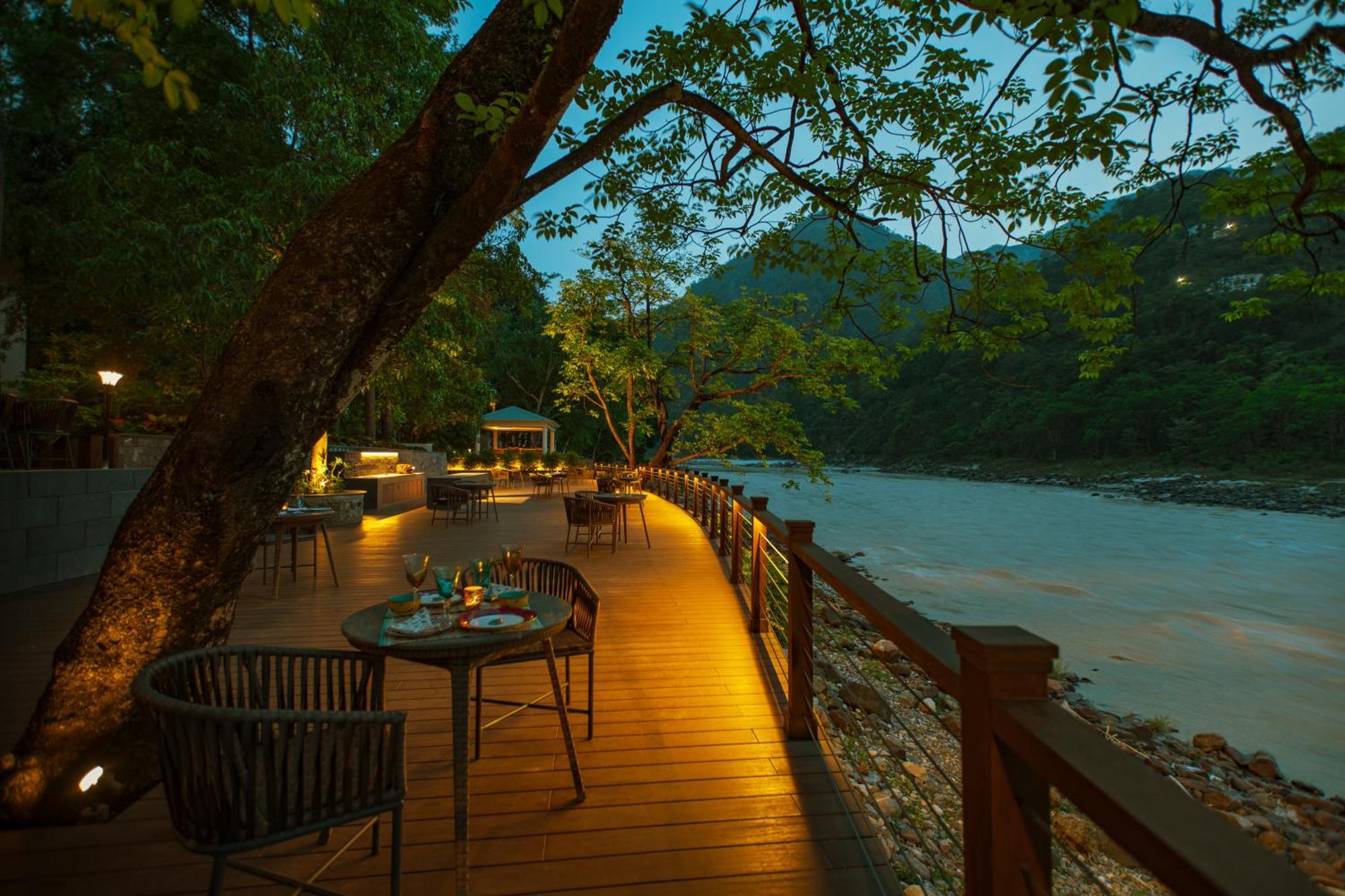 Hotel Anand Kashi By The Ganges Rishikesh - Ihcl Seleqtions Sirasu Exterior foto