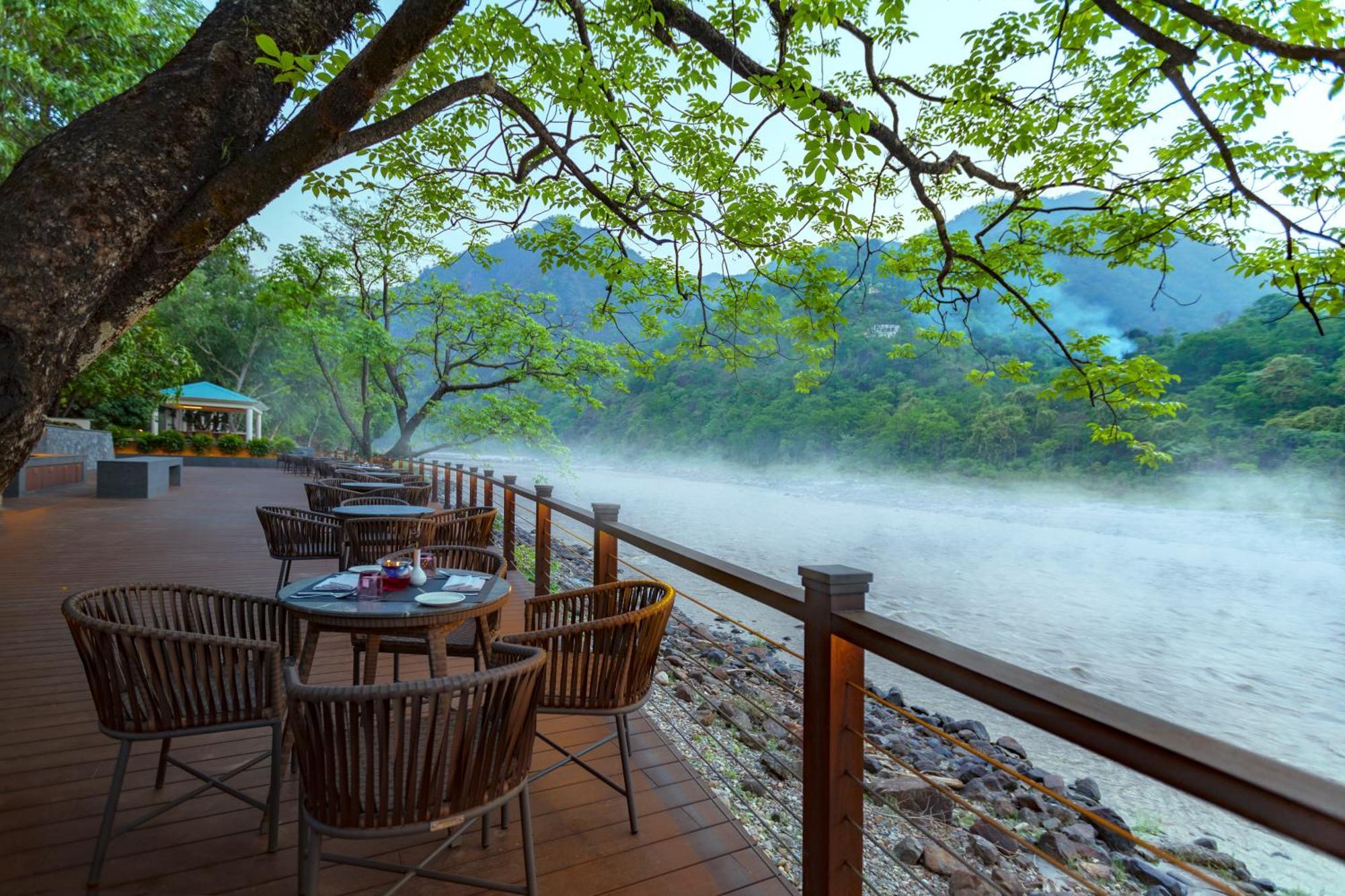 Hotel Anand Kashi By The Ganges Rishikesh - Ihcl Seleqtions Sirasu Exterior foto