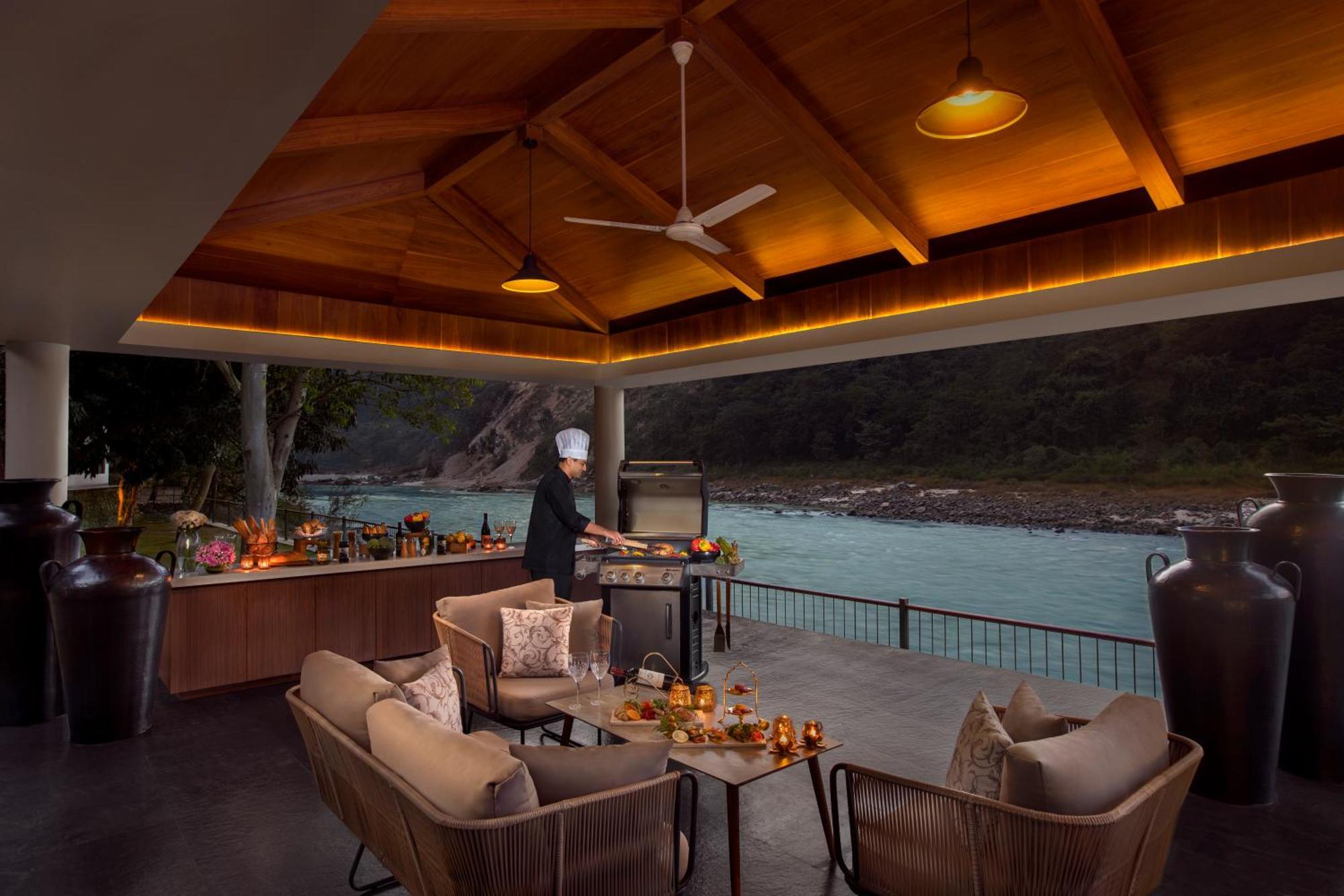 Hotel Anand Kashi By The Ganges Rishikesh - Ihcl Seleqtions Sirasu Exterior foto